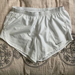 WHITE NIKE DRY FIT SHORTS